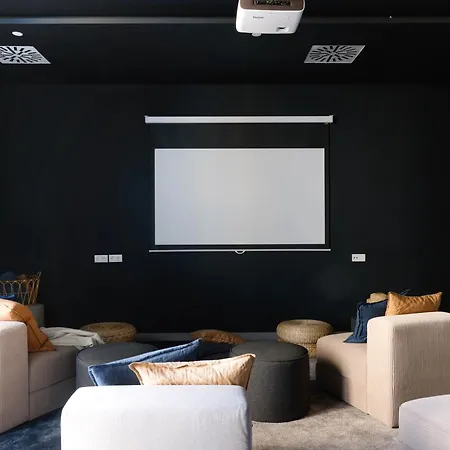 Urban Sky Serviced By P&o Apartment *