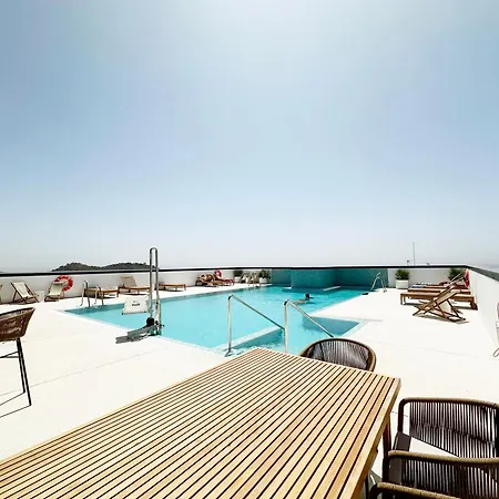 Urban Sky Serviced By P&o Apartment