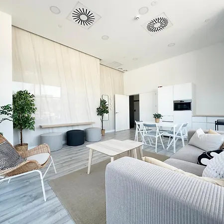 Apartment Urban Sky Serviced By P&o *