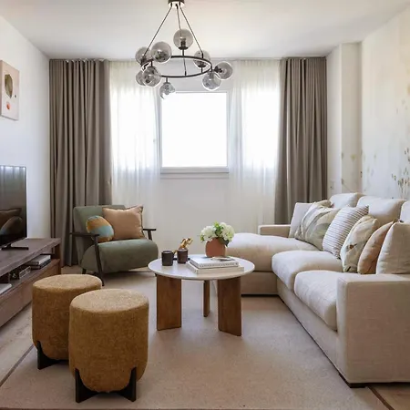 Apartment Urban Sky Serviced By P&o *