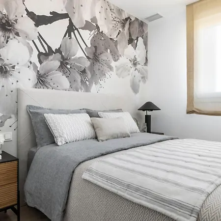 Apartment Urban Sky Serviced By P&o