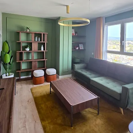 Urban Sky Serviced By P&o Apartment